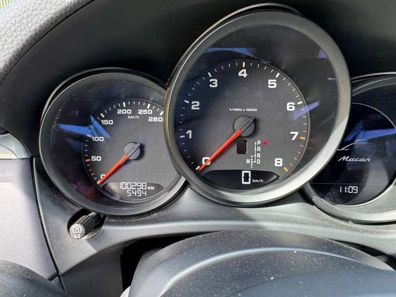 Porsche Macan usata a Salerno (17)