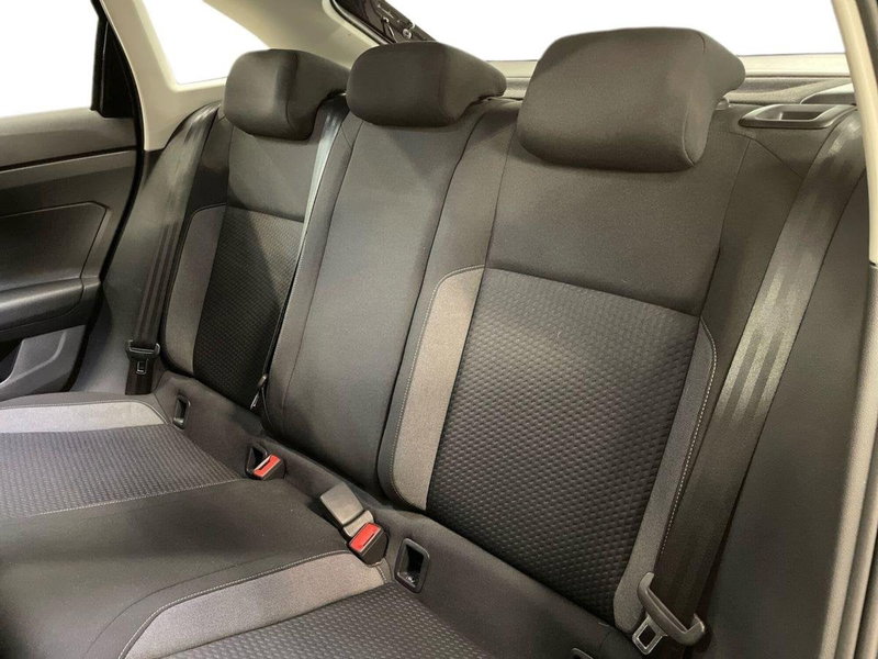 Volkswagen Taigo usata a Prato (12)