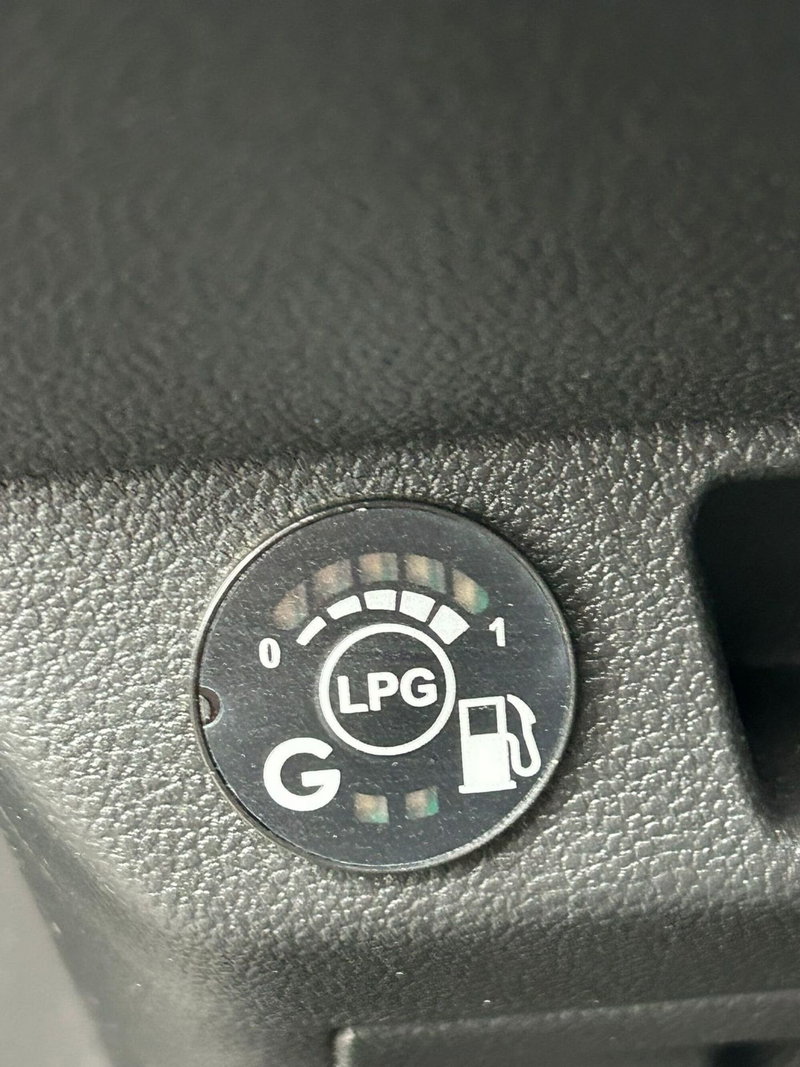 Renault Clio usata a Roma (8)