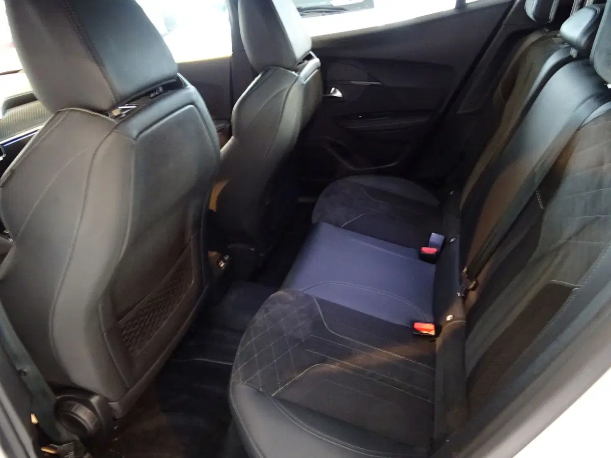 Peugeot 2008 usata a Lucca (13)