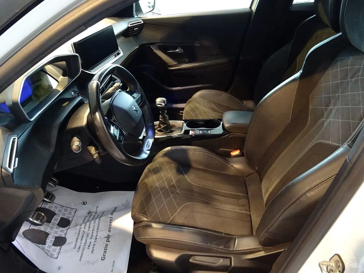 Peugeot 2008 usata a Lucca (9)