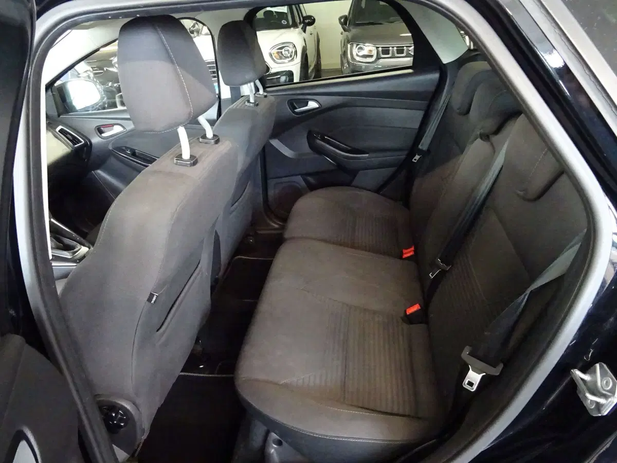 Ford Focus Station Wagon usata a Lucca (10)