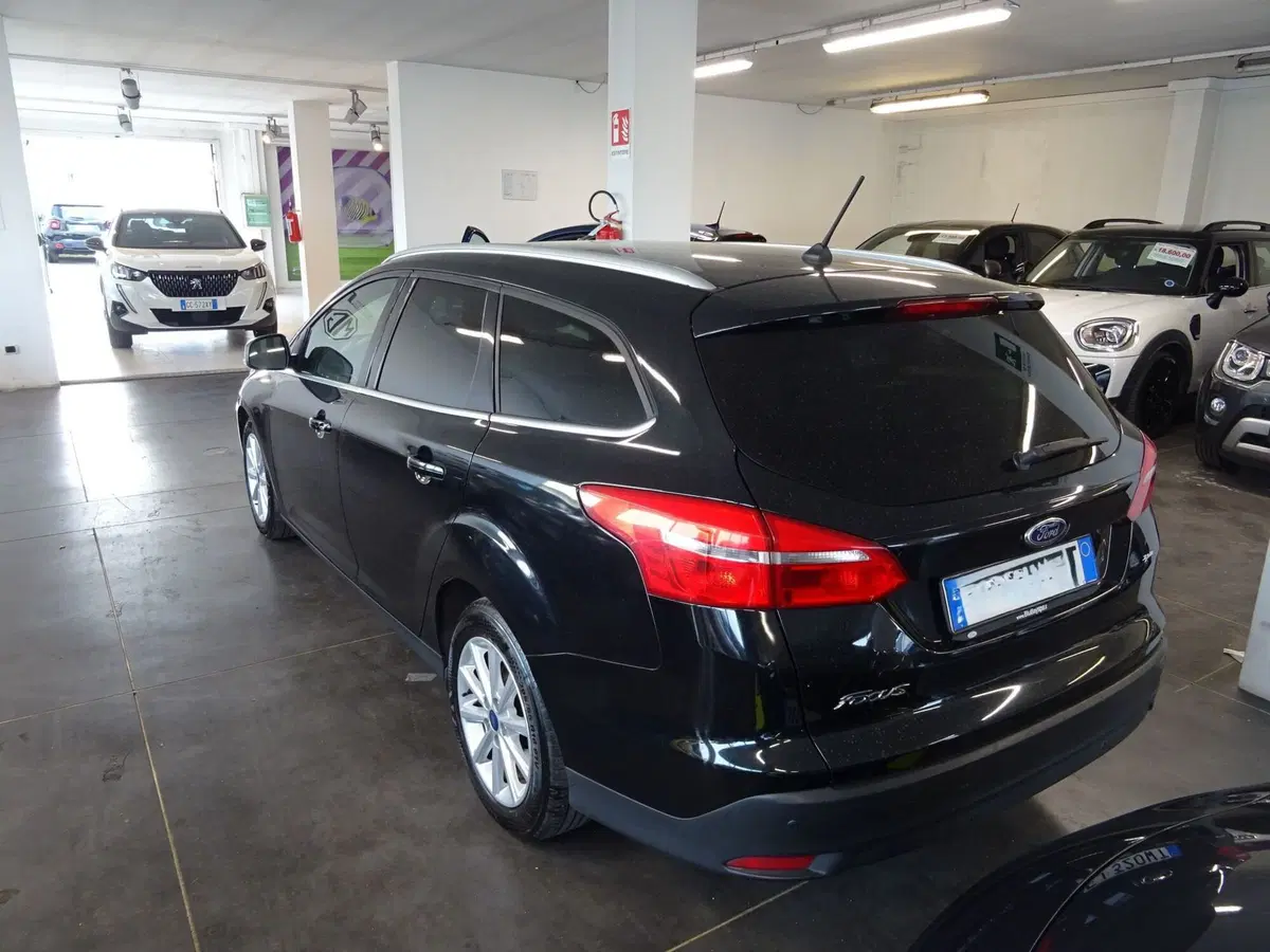 Ford Focus Station Wagon usata a Lucca (2)
