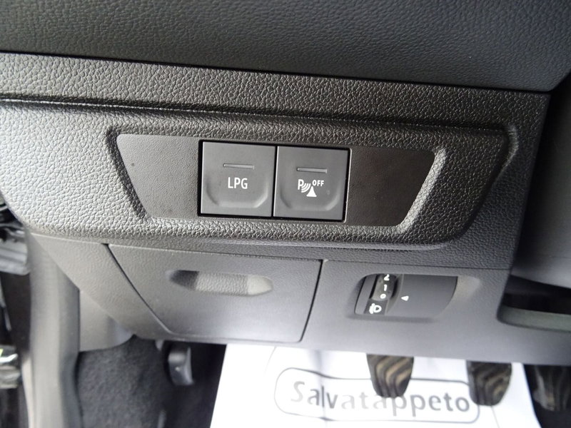 Dacia Sandero usata a Lucca (15)