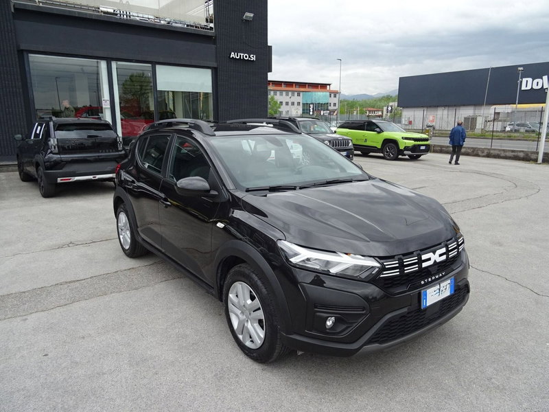 Dacia Sandero usata a Lucca (6)