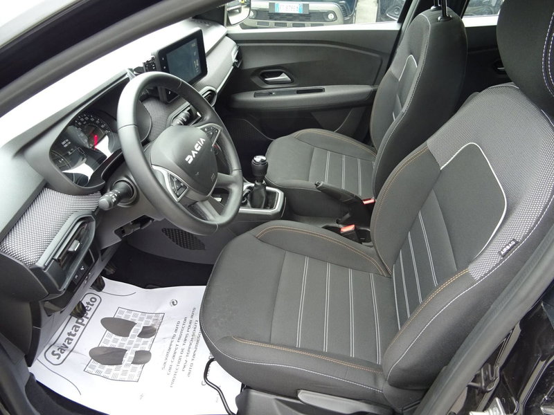 Dacia Sandero usata a Lucca (9)
