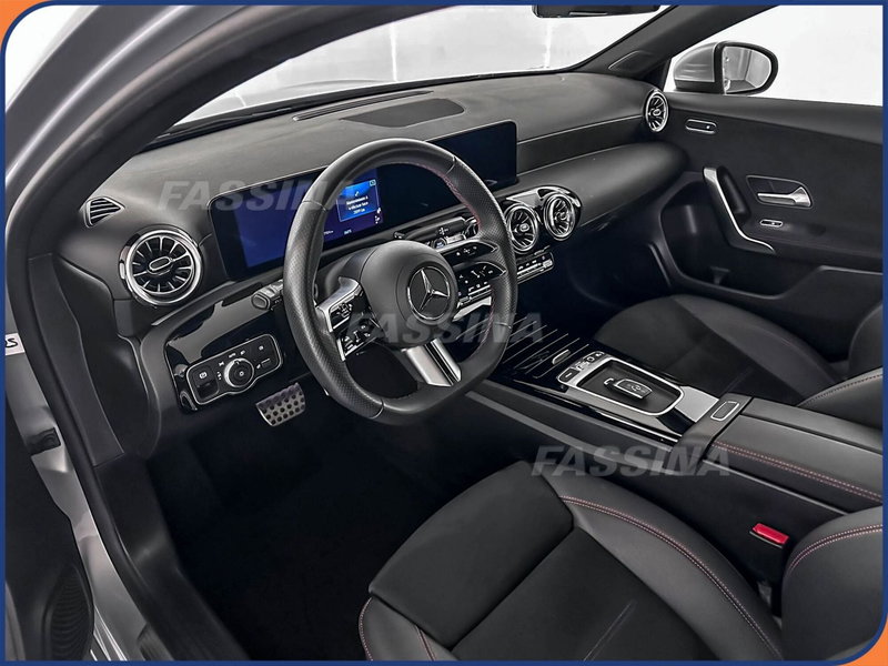 Mercedes-Benz Classe A Sedan usata a Milano (9)