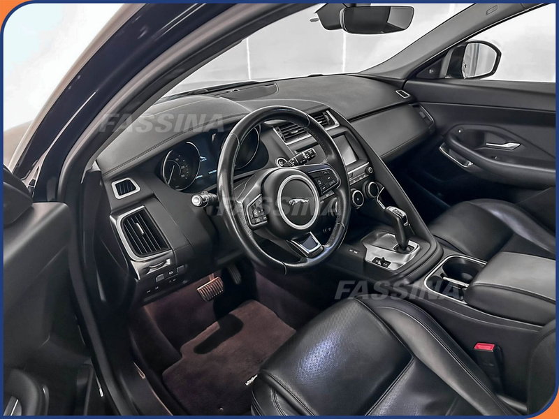 Jaguar E-Pace usata a Milano (9)