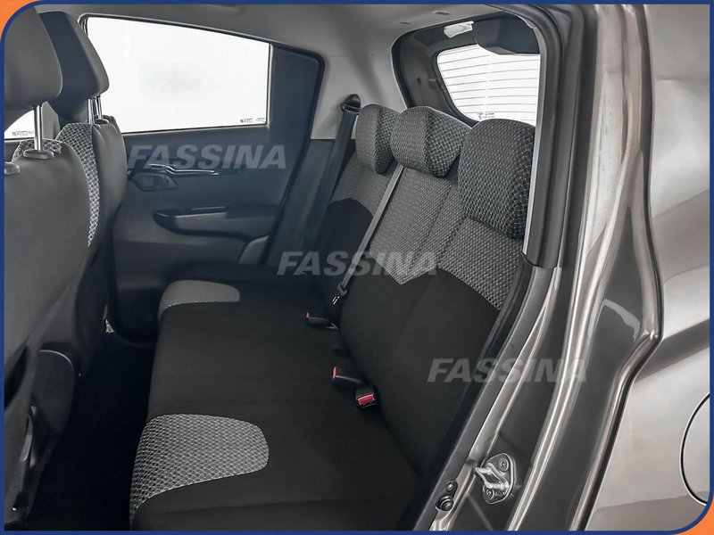 Mahindra KUV100 usata a Milano (10)