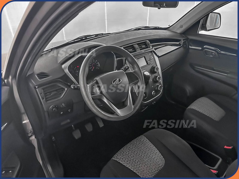 Mahindra KUV100 usata a Milano (9)