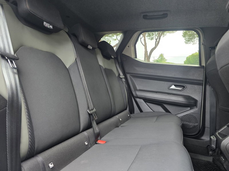 Dacia Duster usata a Massa-Carrara (13)