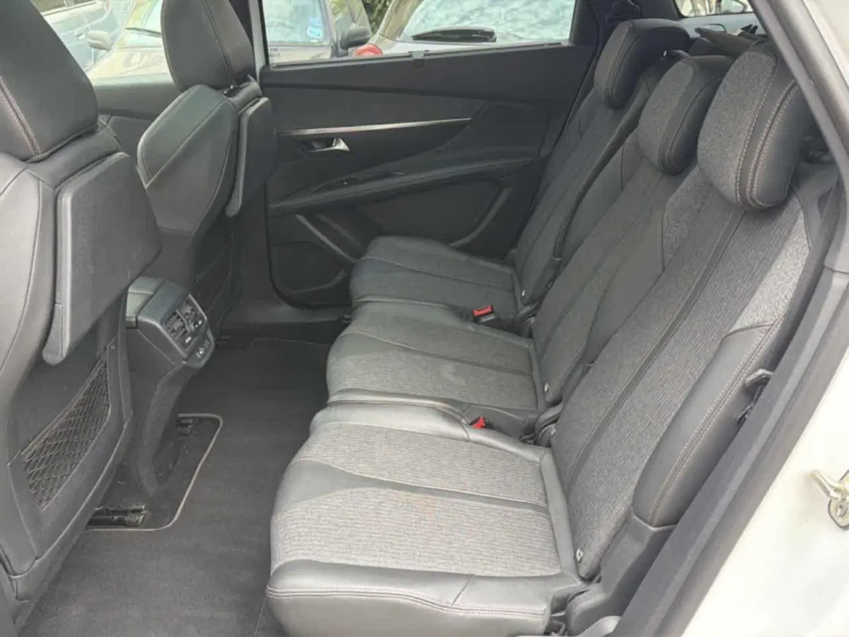 Peugeot 5008 usata a Foggia (14)