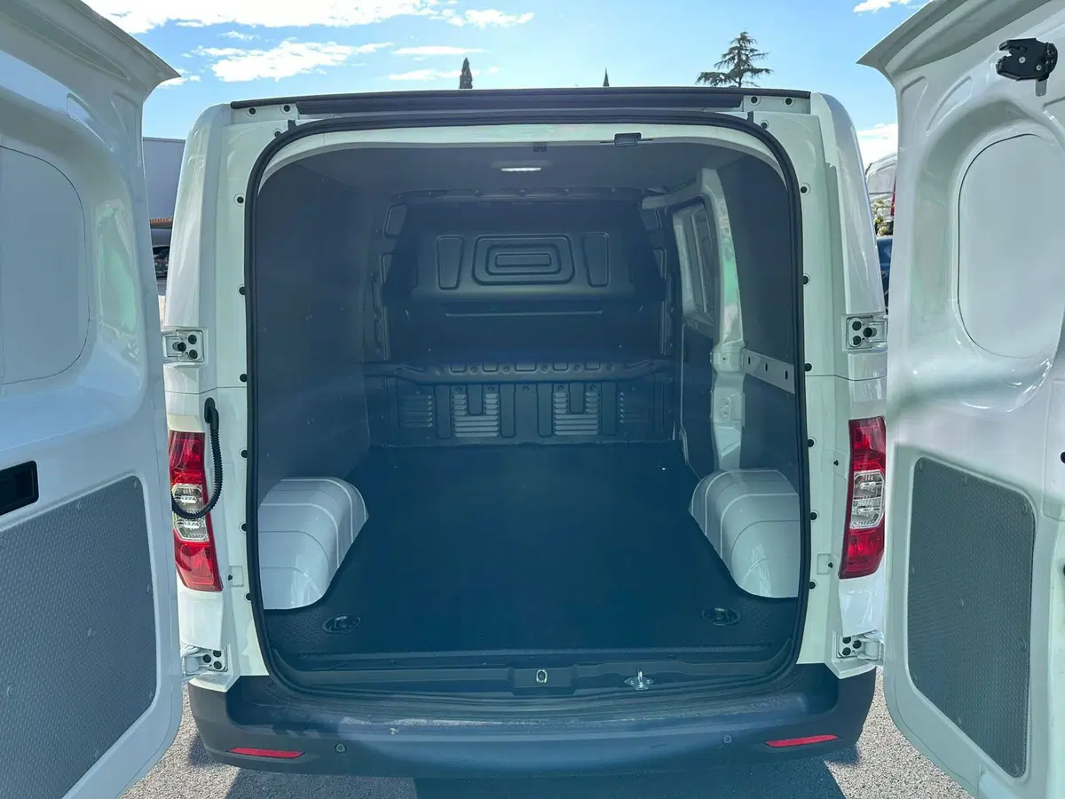 Maxus Deliver Furgone nuova a Treviso (11)
