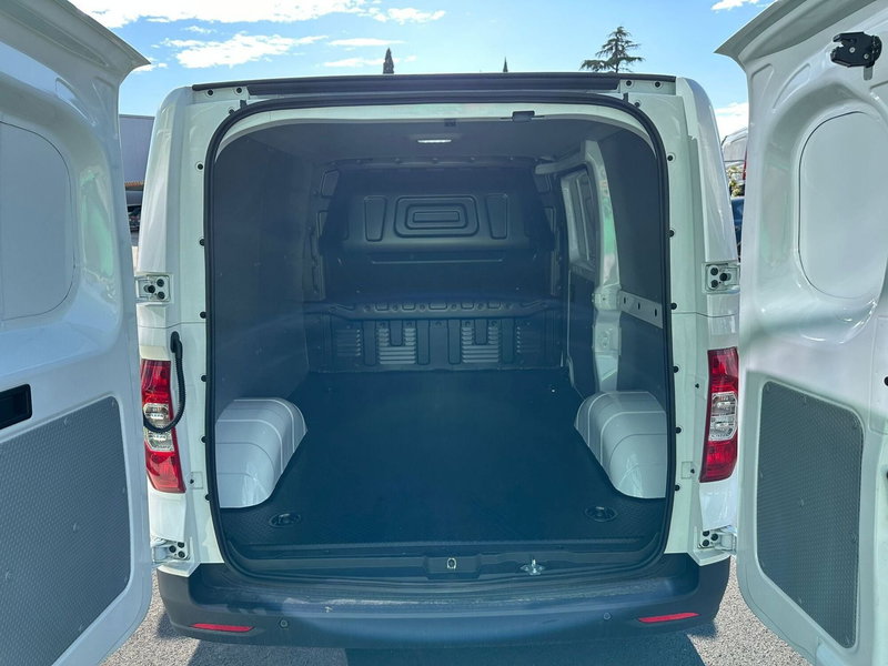 Maxus Deliver Furgone nuova a Treviso (11)
