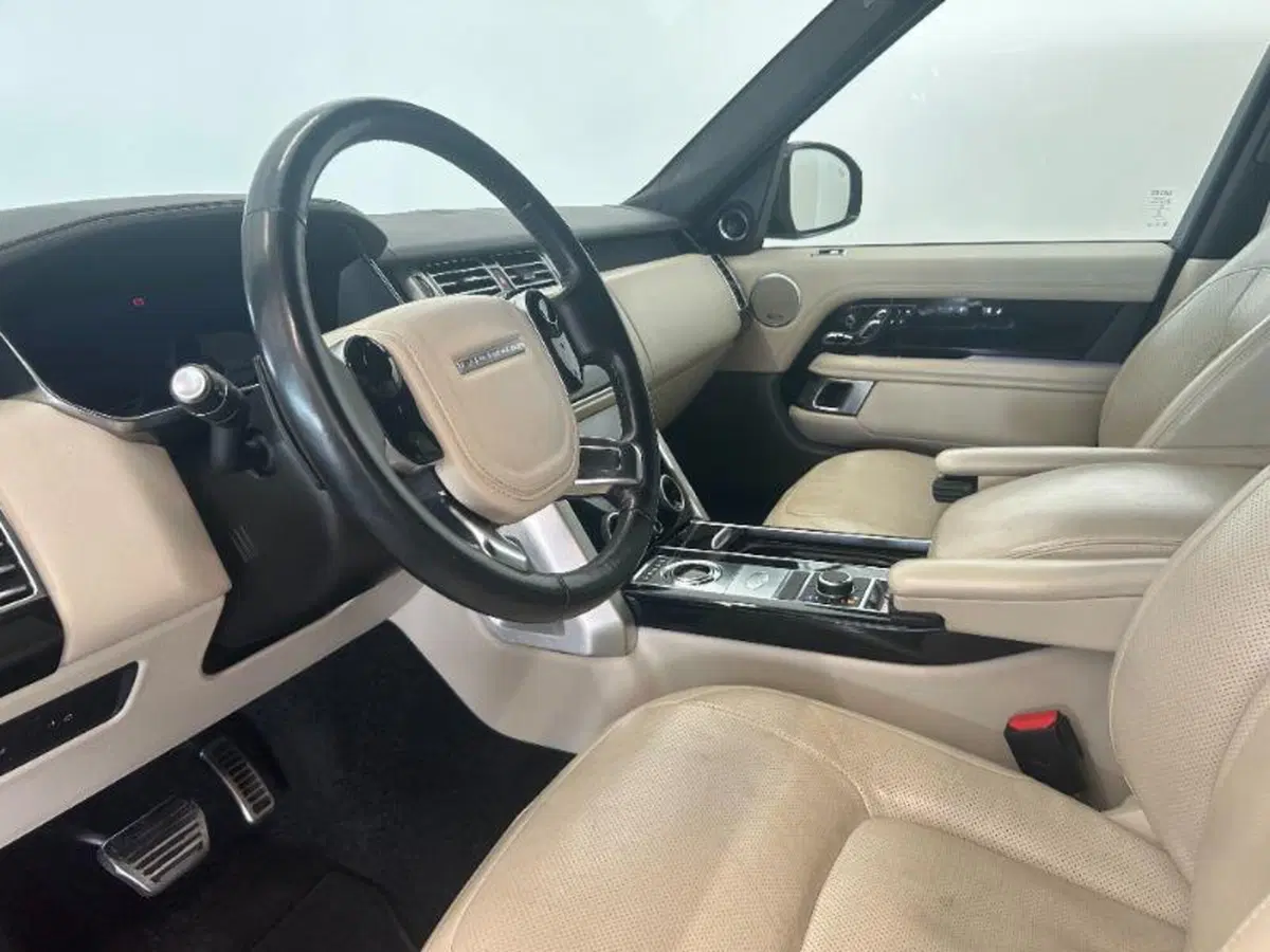 Land Rover Range Rover usata a Venezia (7)