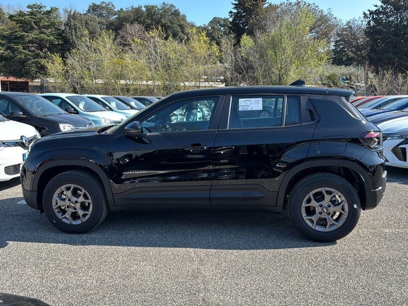 Jeep Avenger nuova a Latina (7)