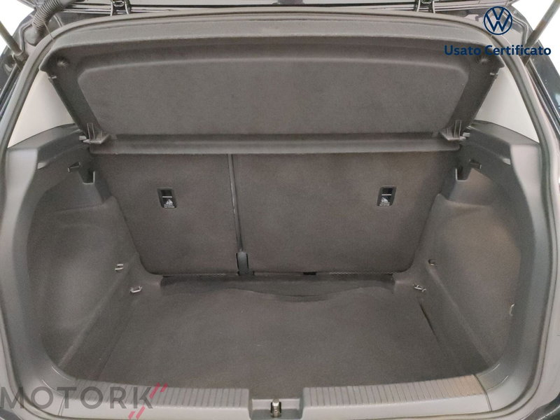 Volkswagen T-Cross usata a Varese (9)