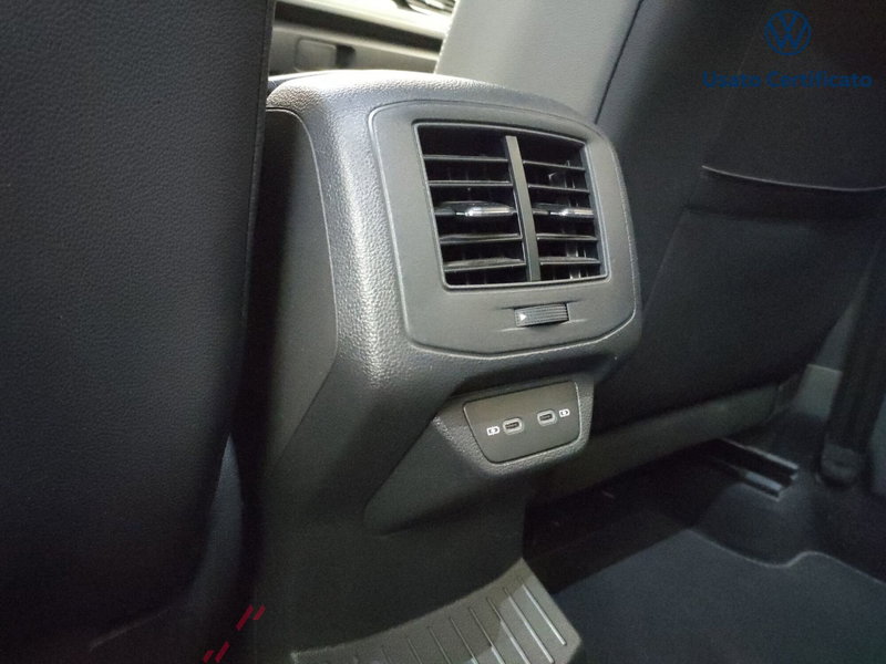 Volkswagen T-Roc usata a Varese (12)