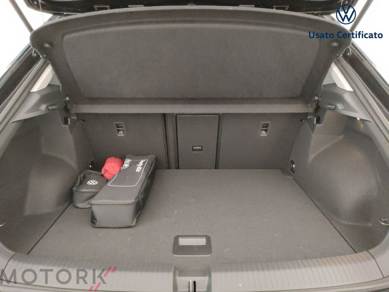 Volkswagen T-Roc usata a Varese (9)