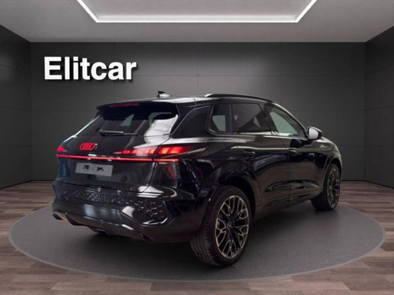 Audi Q3 Sportback nuova a Milano (5)