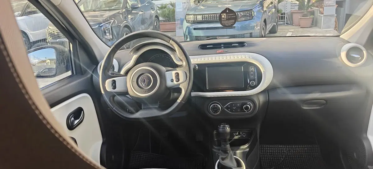 Renault Twingo usata a Caserta (7)
