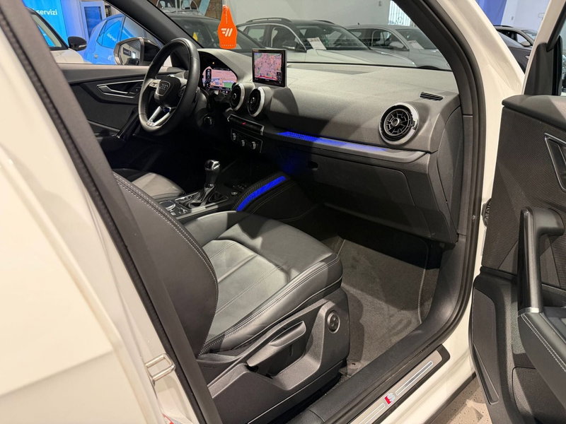 Audi SQ2 usata a Genova (12)