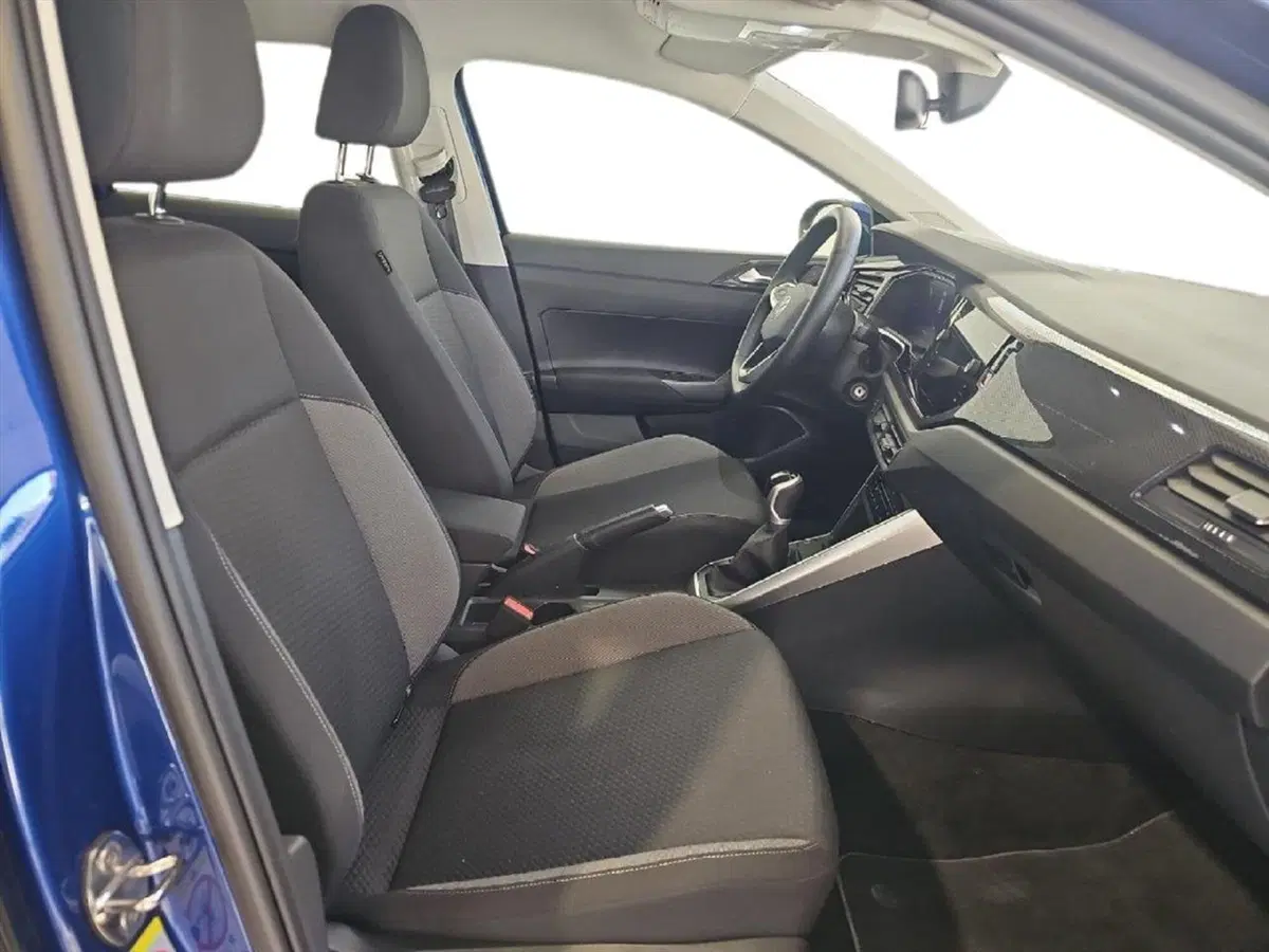Volkswagen Taigo usata a Lecco (10)