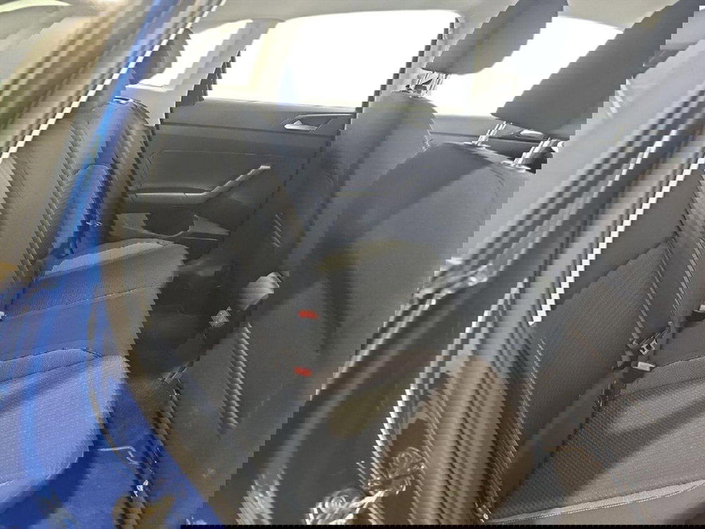 Volkswagen Taigo usata a Lecco (11)