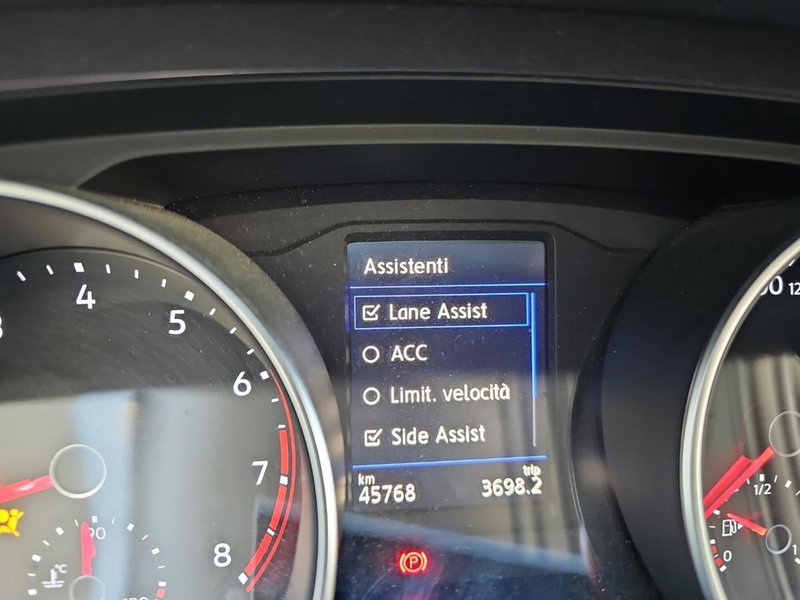 Volkswagen Tiguan usata a Lecco (17)