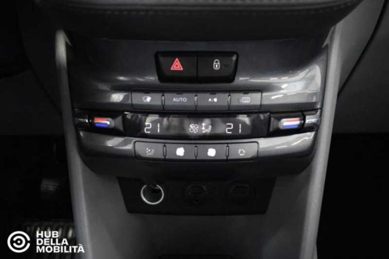 Peugeot 208 usata a Perugia (13)