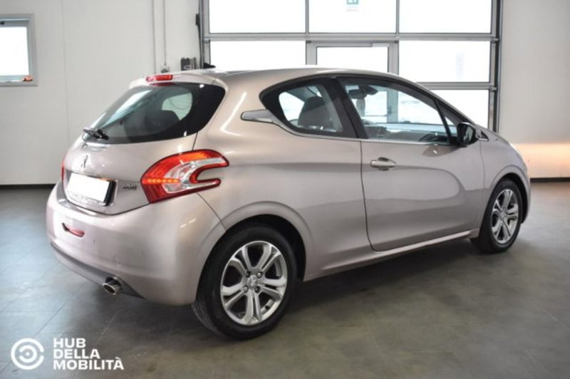 Peugeot 208 usata a Perugia (4)