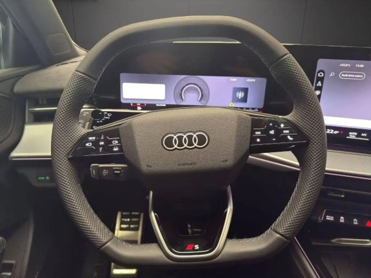 Audi Q3 Sportback nuova a Novara (20)
