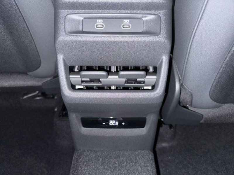 Audi Q3 Sportback nuova a Novara (11)