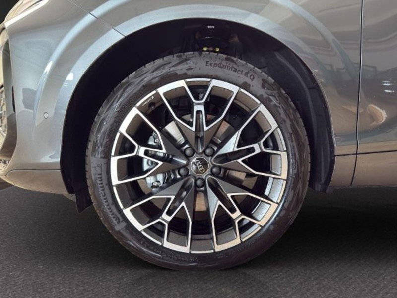 Audi Q3 Sportback nuova a Novara (5)