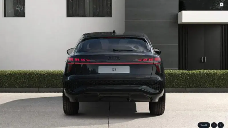 Audi Q3 Sportback nuova a Novara (6)