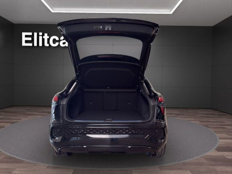 Audi Q3 Sportback nuova a Novara (15)