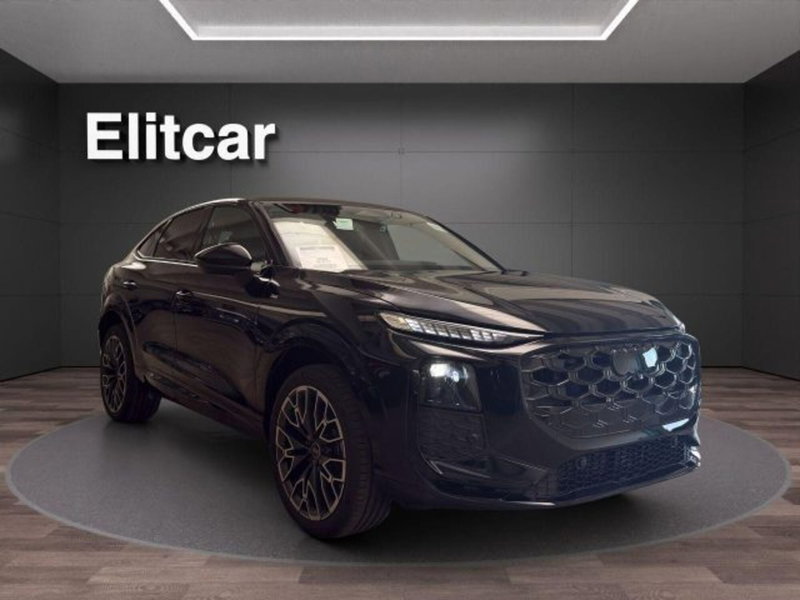 Audi Q3 Sportback nuova a Novara (3)