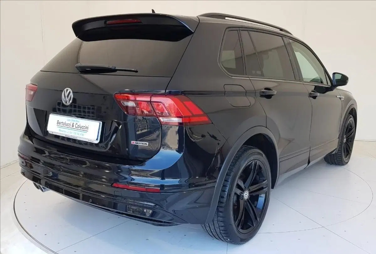 Volkswagen Tiguan usata a Lucca (6)