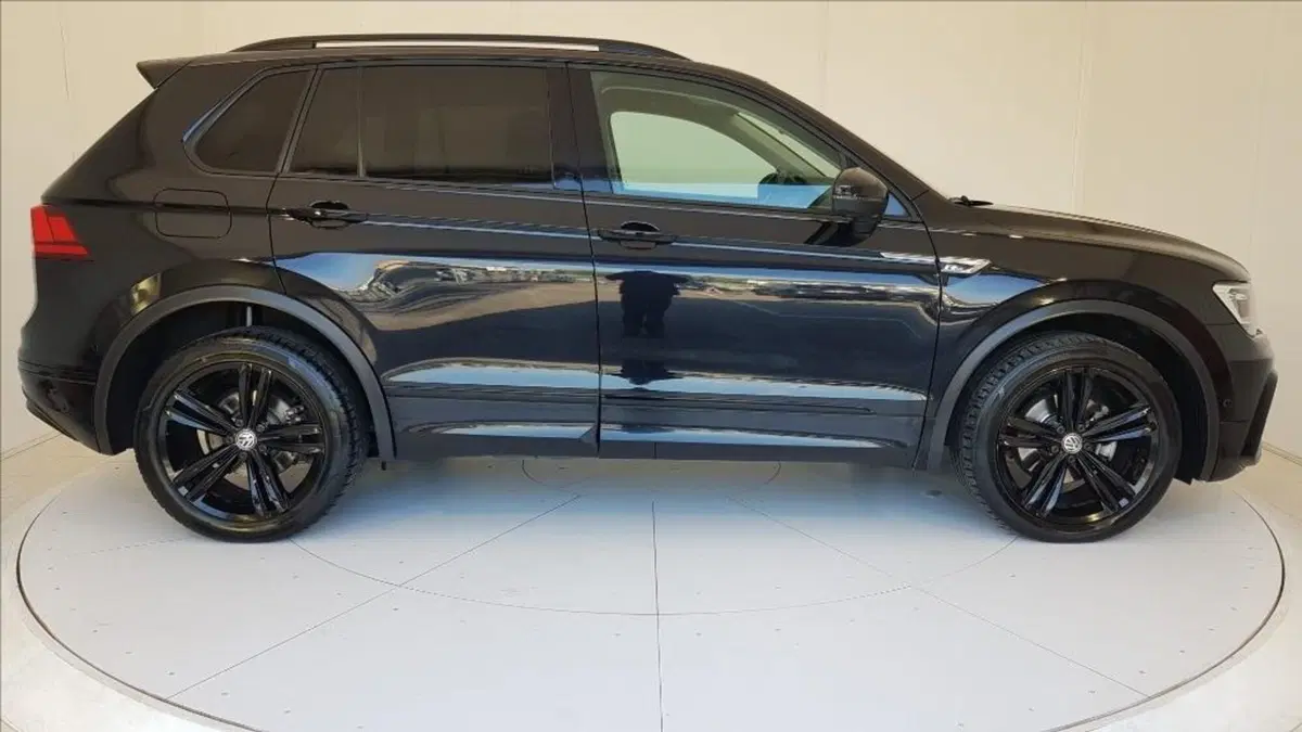 Volkswagen Tiguan usata a Lucca (7)