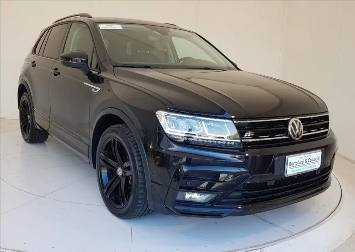 Volkswagen Tiguan usata a Lucca (8)