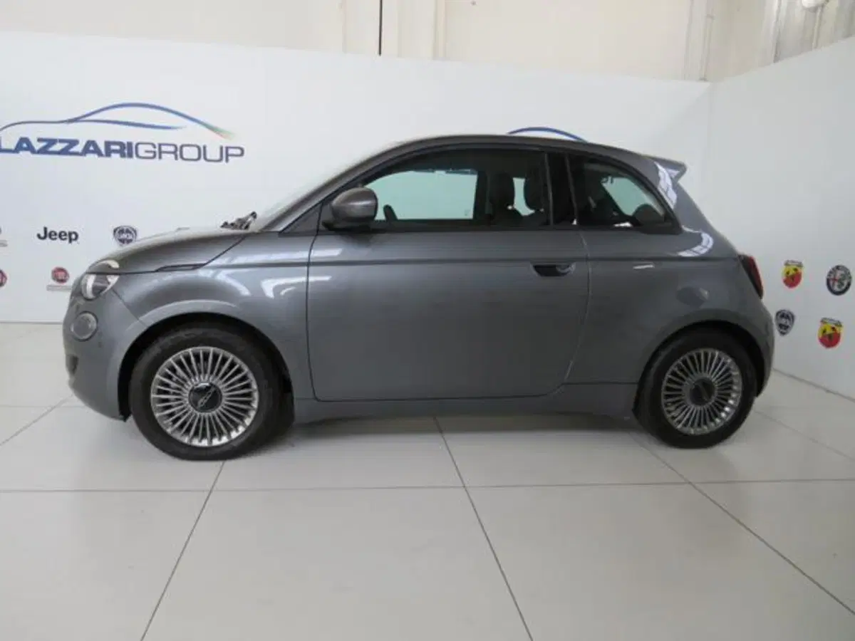 Fiat 500e nuova a Lodi (3)