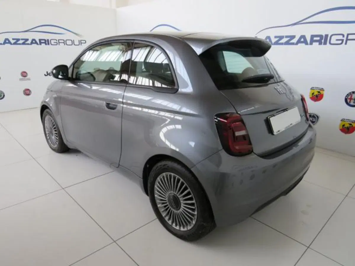 Fiat 500e nuova a Lodi (4)