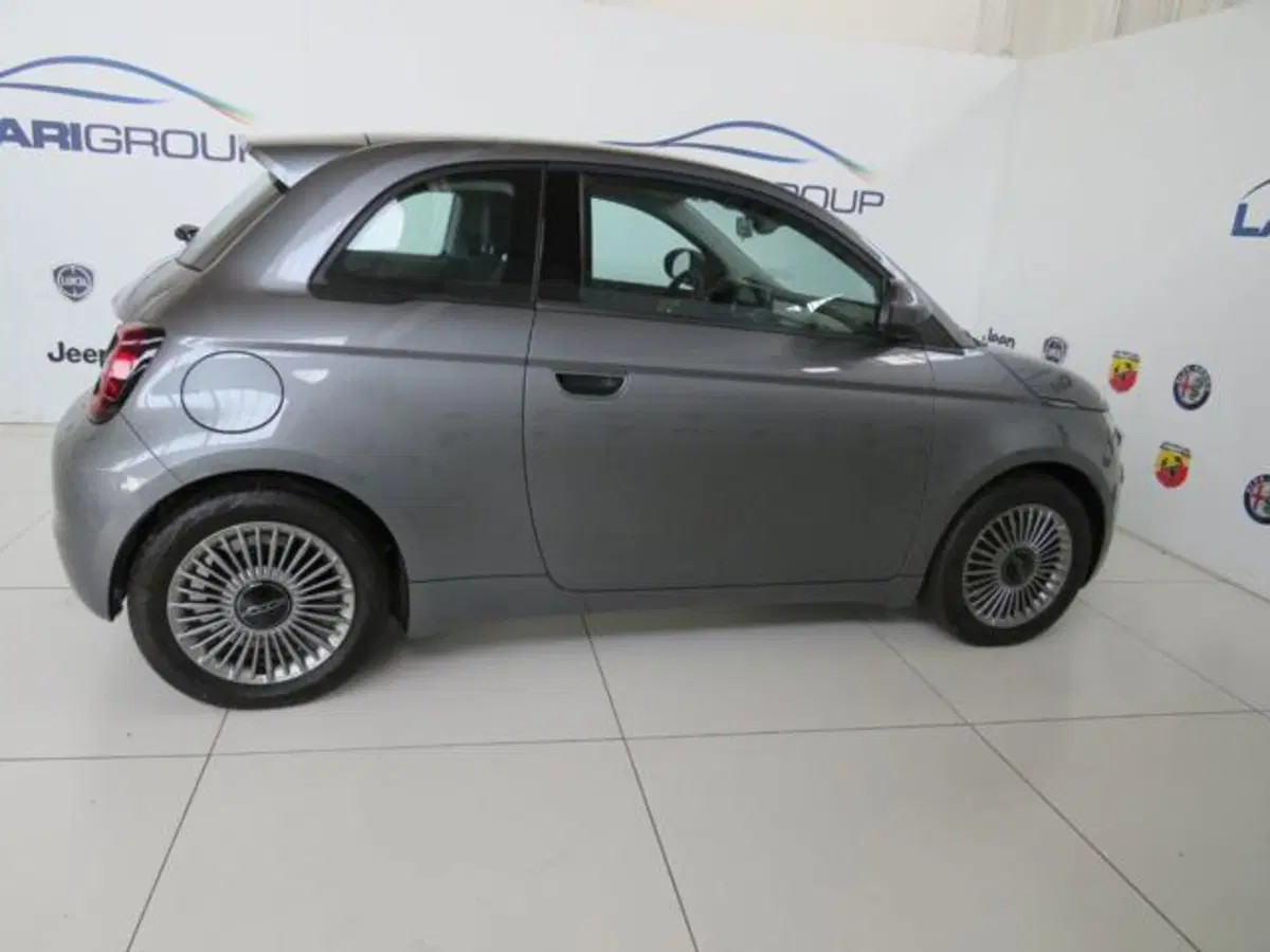 Fiat 500e nuova a Lodi (6)