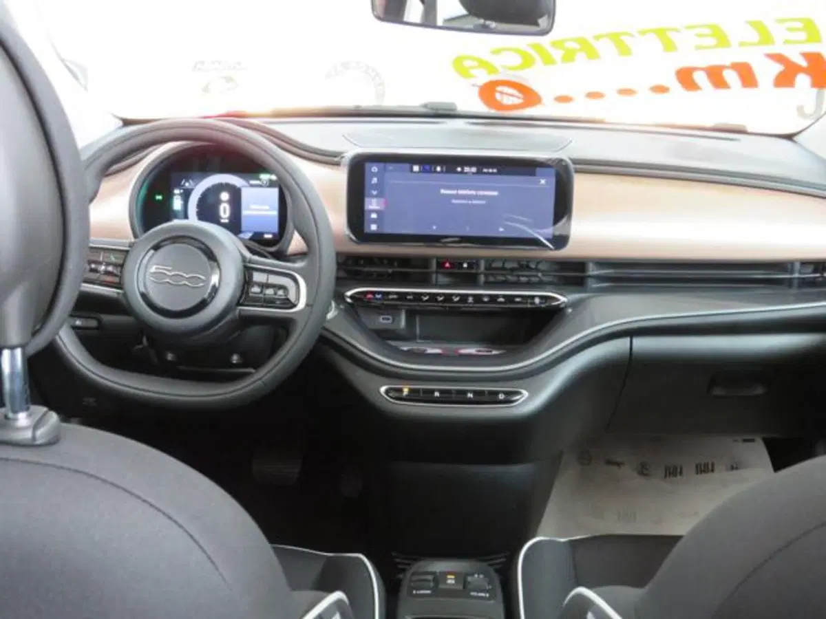 Fiat 500 Cabrio nuova a Lodi (15)