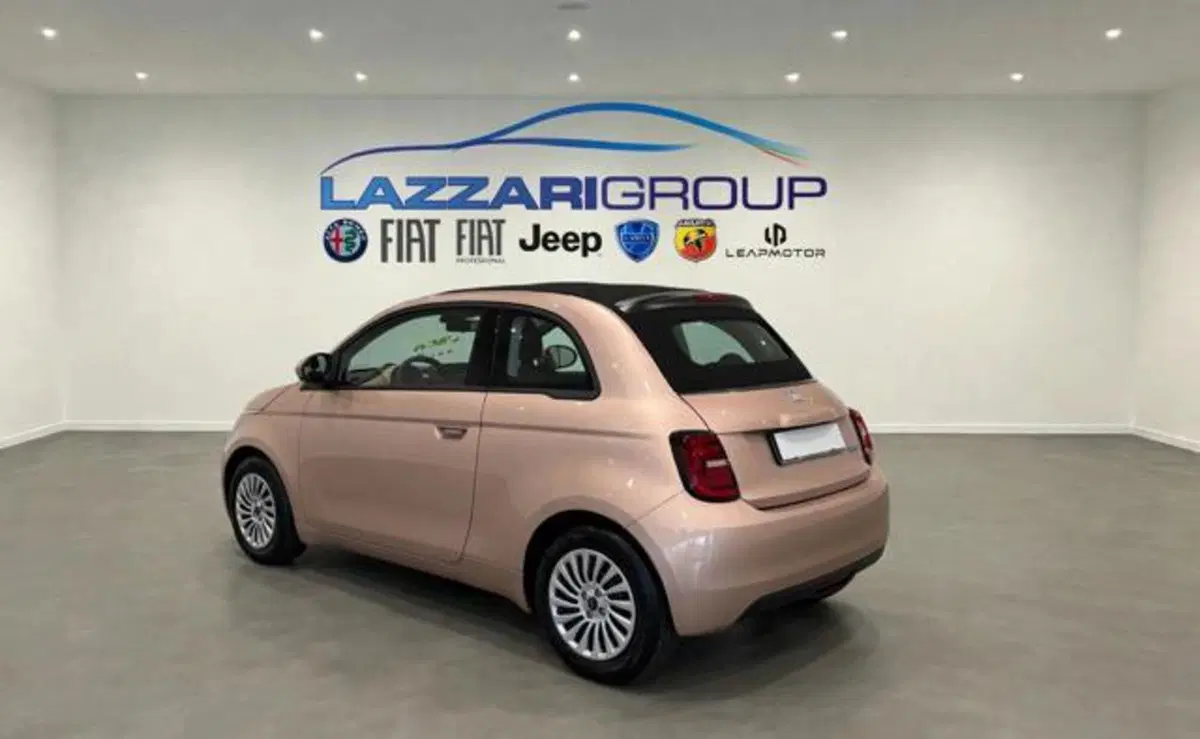 Fiat 500e Cabrio nuova a Lodi (4)