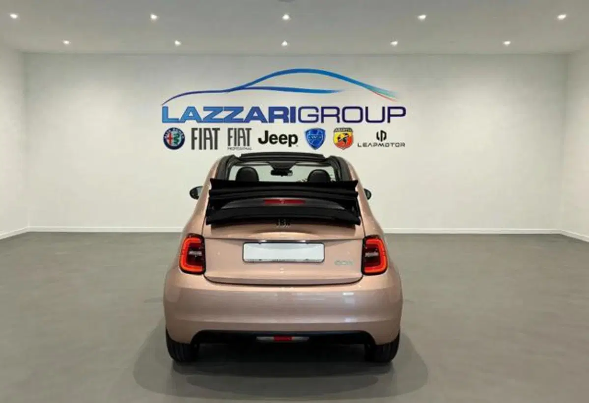 Fiat 500e Cabrio nuova a Lodi (9)