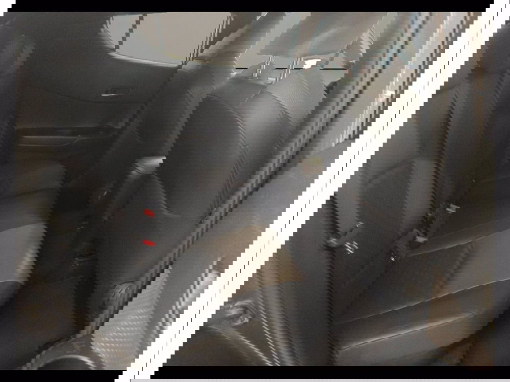 Toyota Toyota C-HR usata a Catania (15)