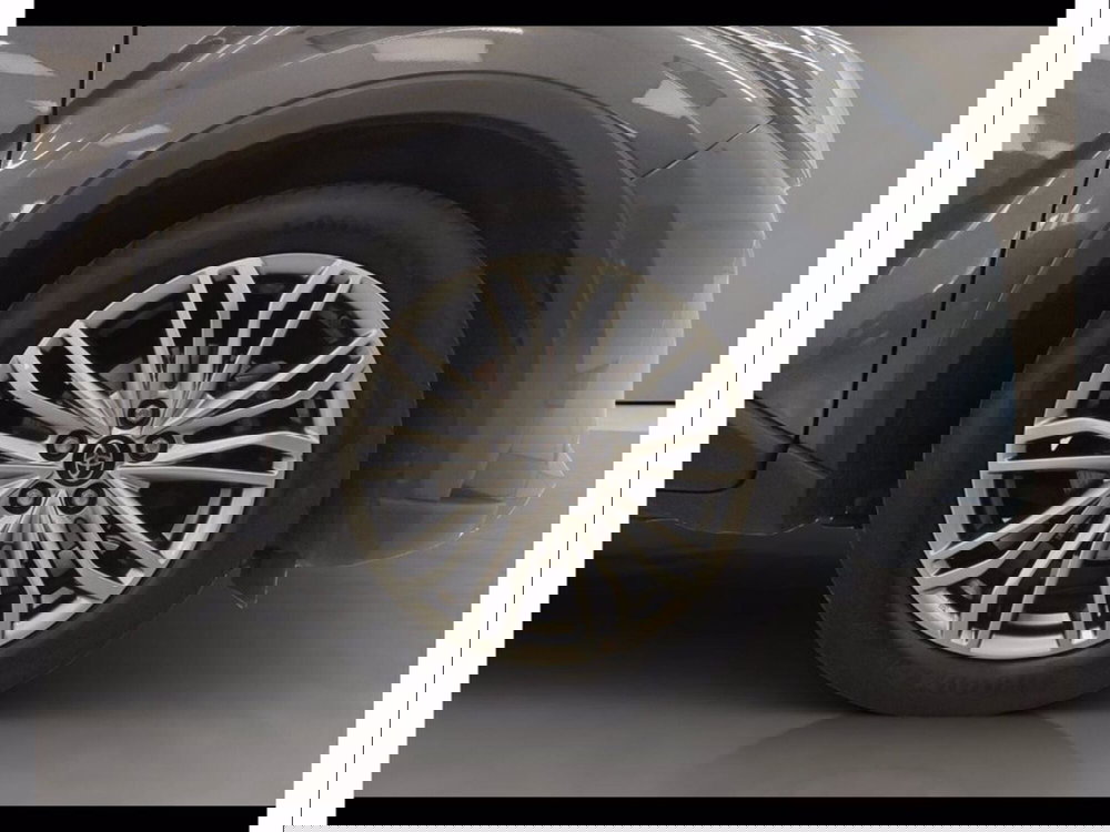 Toyota Toyota C-HR usata a Catania (17)