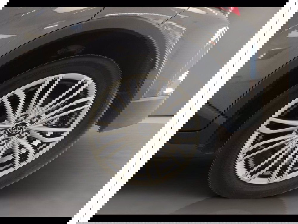 Toyota Toyota C-HR usata a Catania (18)