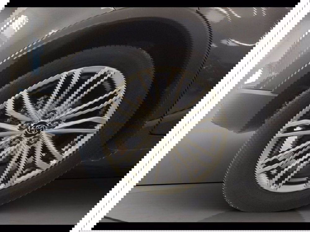 Toyota Toyota C-HR usata a Catania (19)